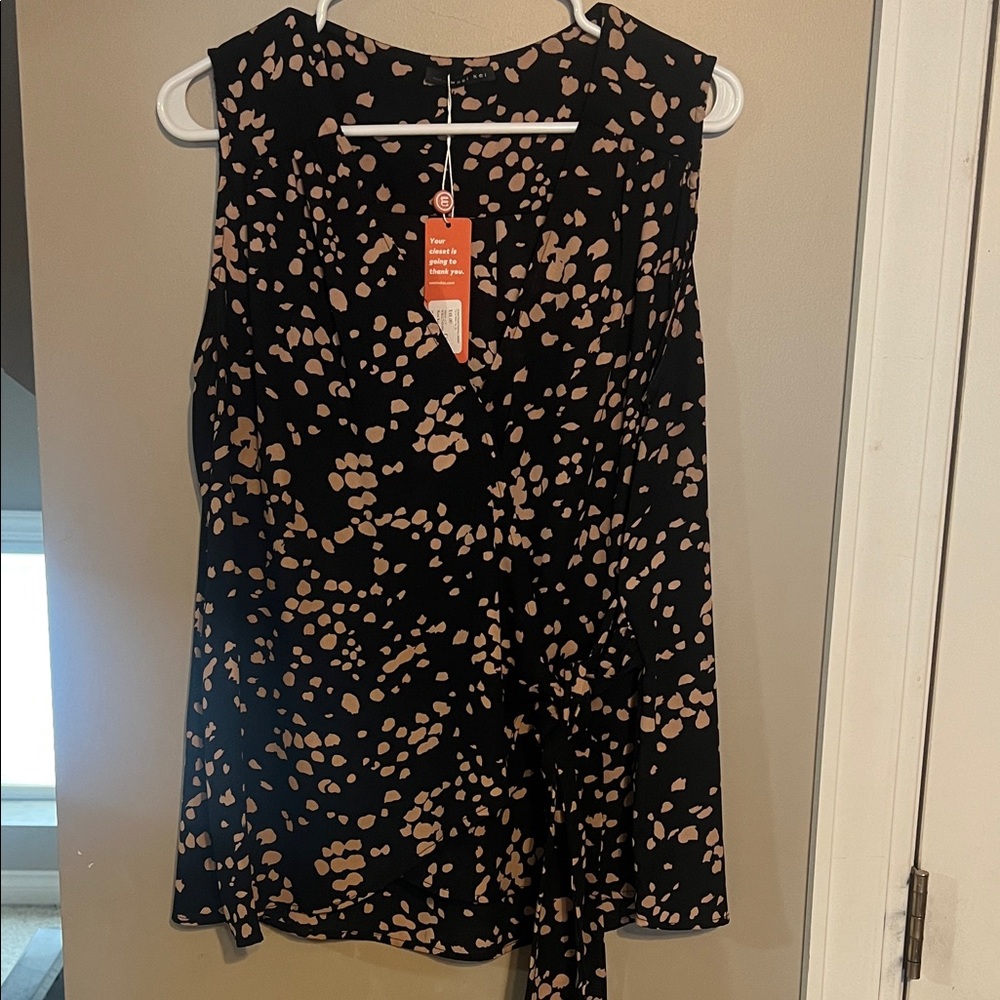 West Kei from Wantable -  Black and Pink Sleeveless Blouse